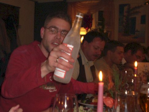 Kameraden auf der Bowlingbahn